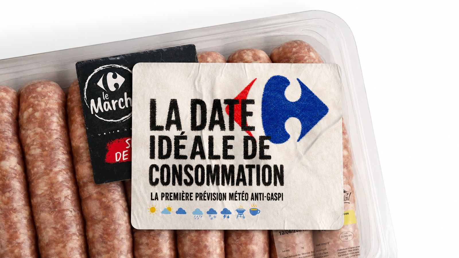 La Date Idéale de Consommation label on a Carrefour sausage tray